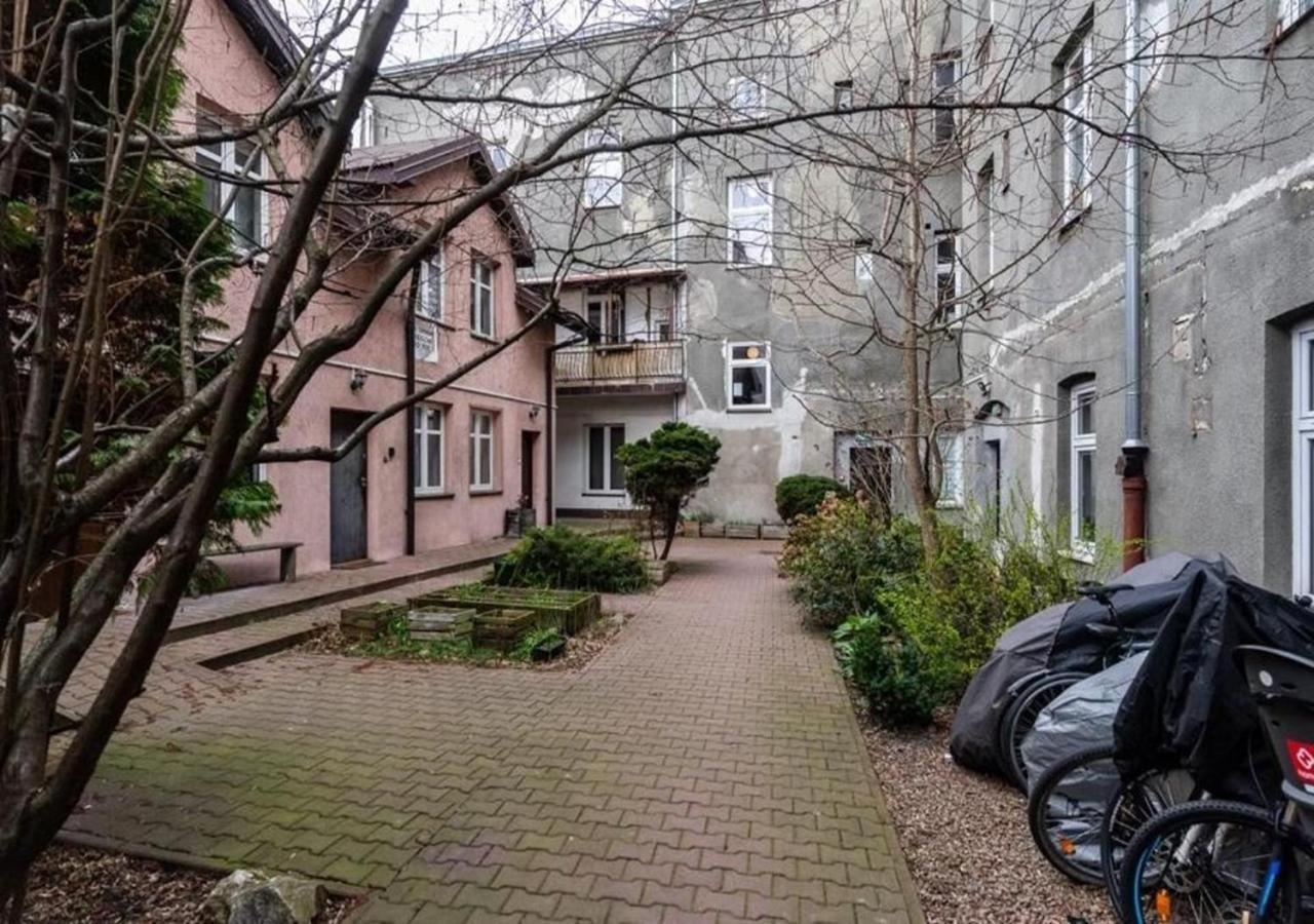 Апартаменты In The Heart Of Historical District With Free Parking Краков Экстерьер фото